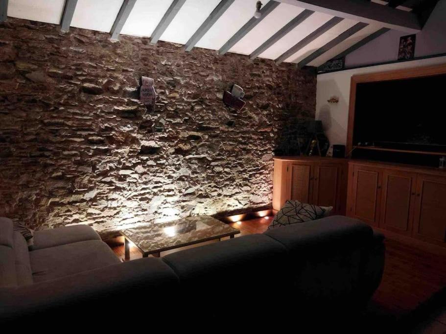 Charmante Maison Atypique En Village Saint-Colombin Екстериор снимка